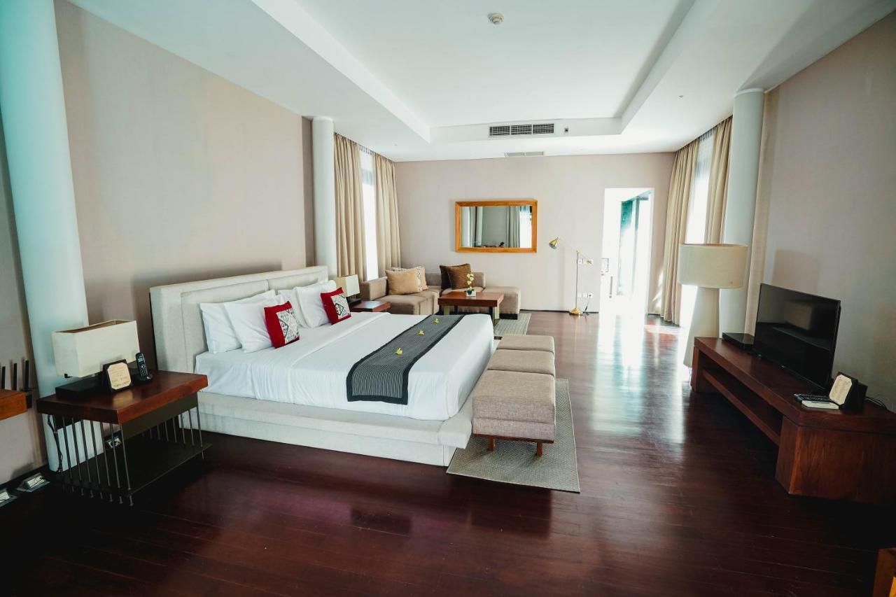 Javana Royal Villas Seminyak  Ngoại thất bức ảnh