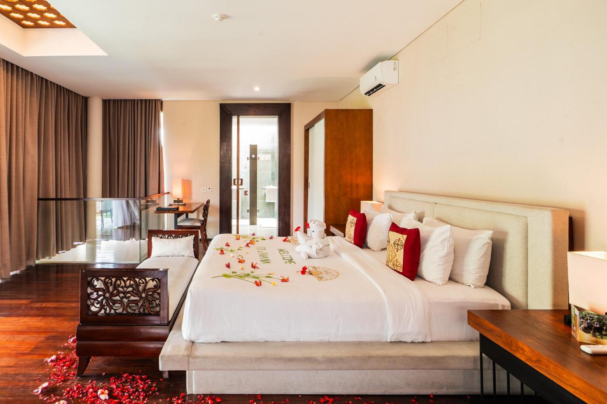 Javana Royal Villas Seminyak  Ngoại thất bức ảnh